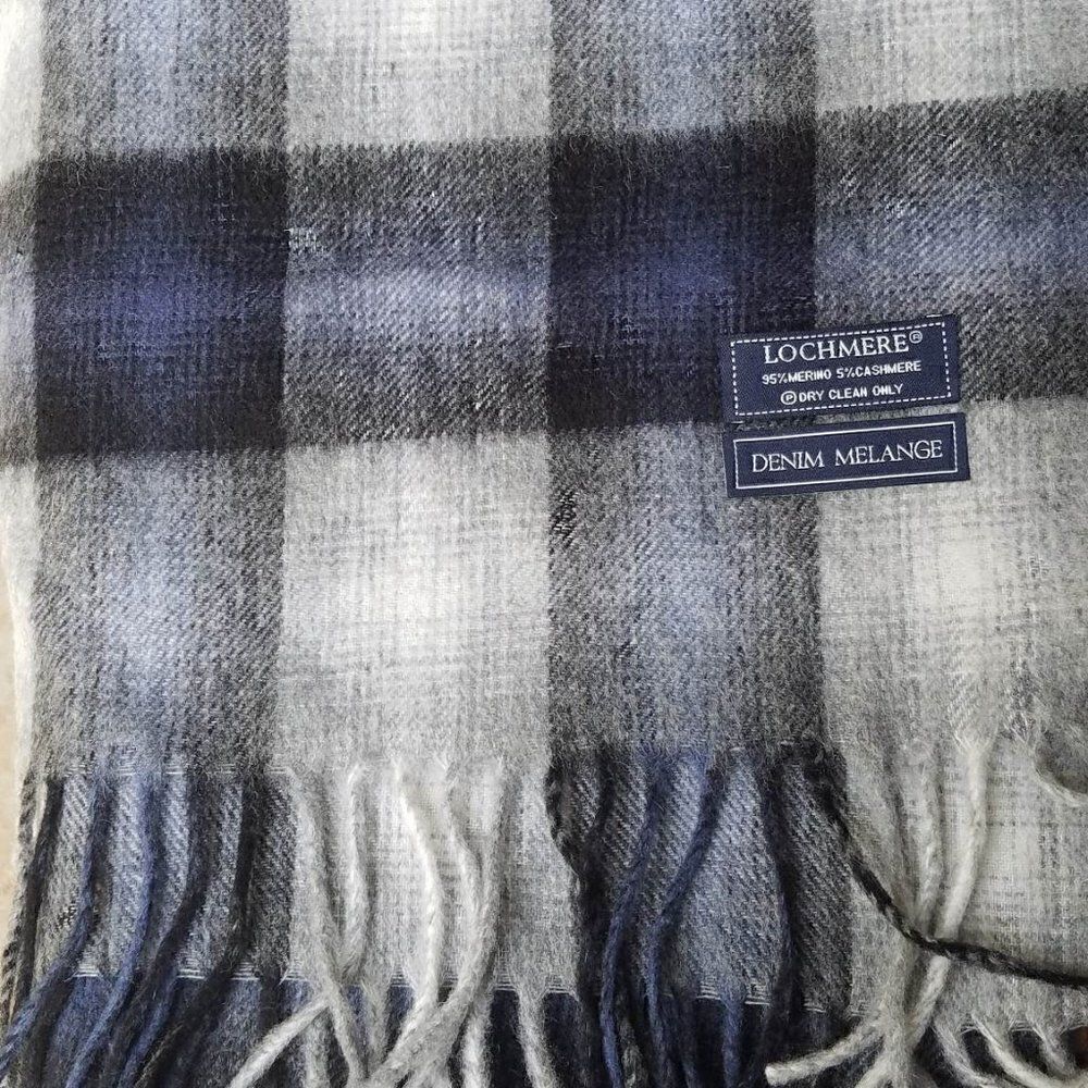 Lochmere Merino Cashmere Gray Blue White Scarf